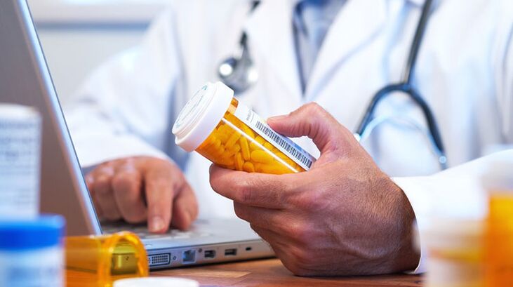 The doctor prescribes a drug for prostatitis